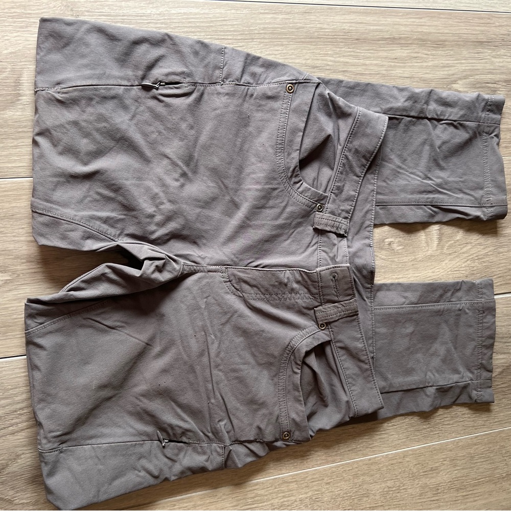 Duluth Trading Co Tan Cargo Pants